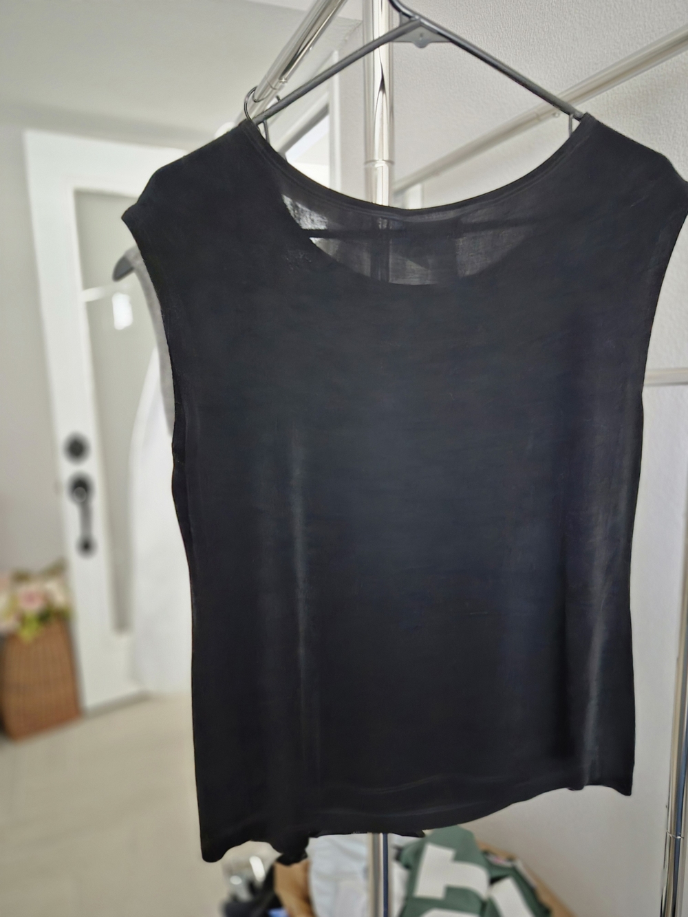 Coldwater Creek Classic Black Sleeveless Top - Picture 4 of 4